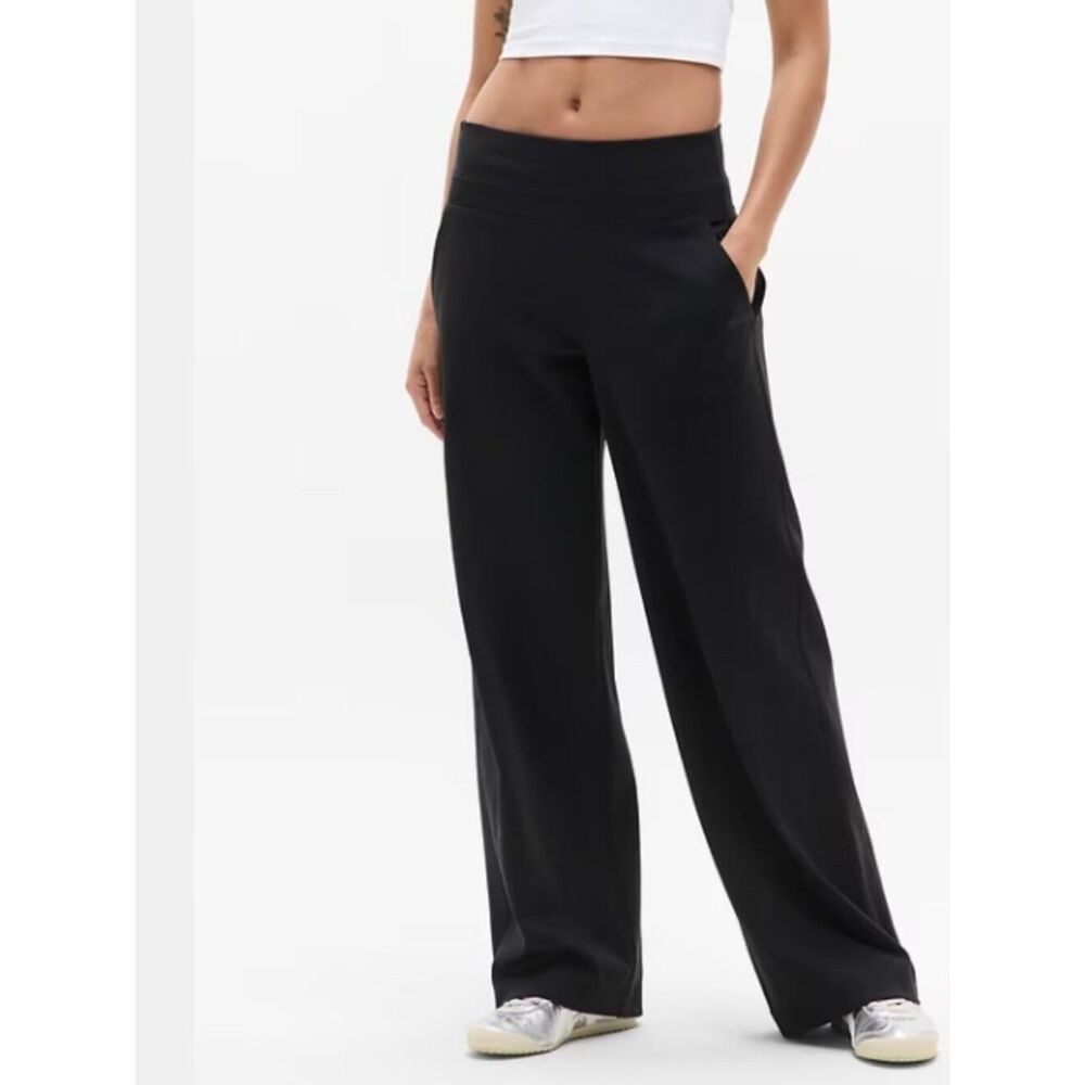 Athleta Women’s Wide Leg Pants in Black